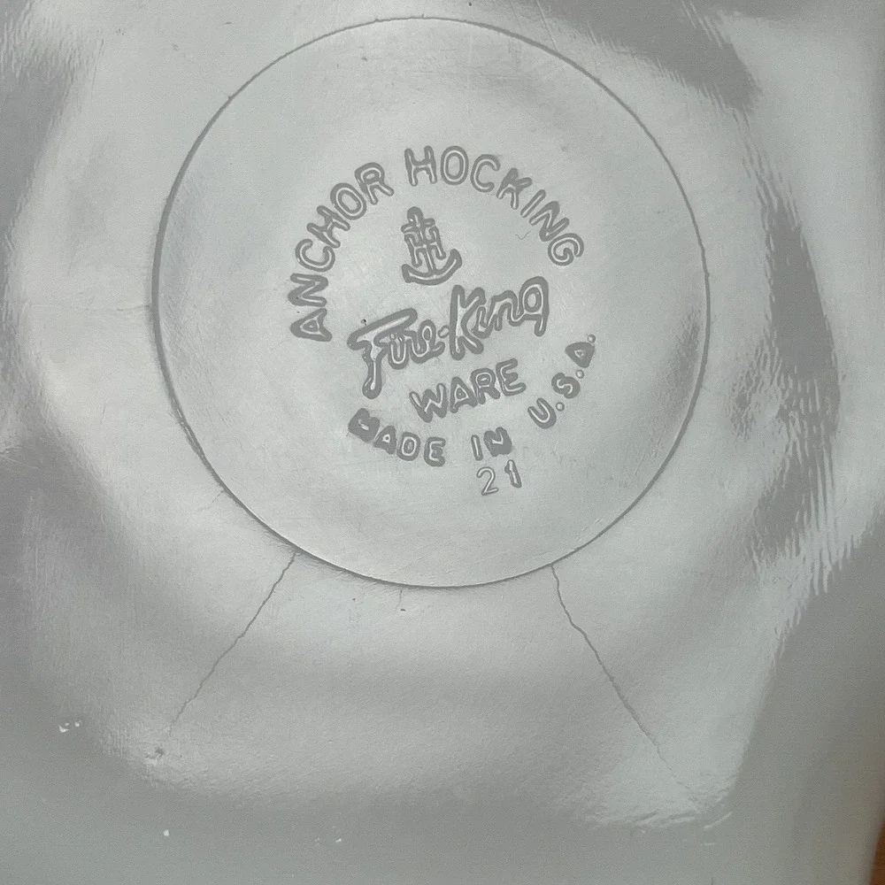 Anchor Hocking Fire King Milk Glass Retro Divided Candy Relish Dish‎ Gold Rim